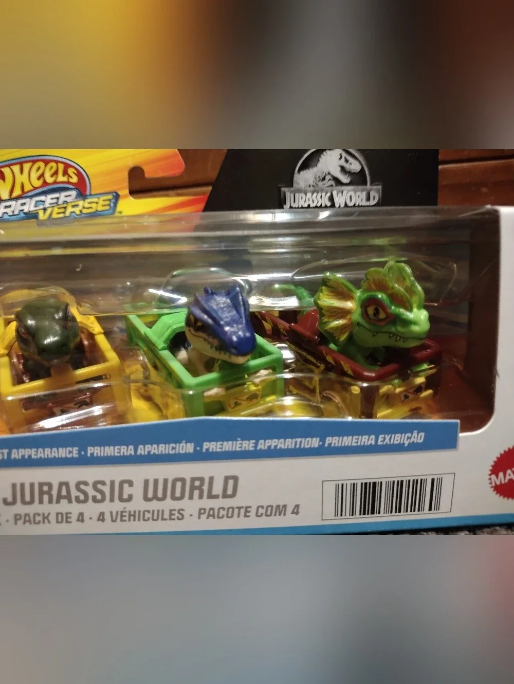 Hot Wheels Racer Verse Jurassic World Vehicles         4 Pack